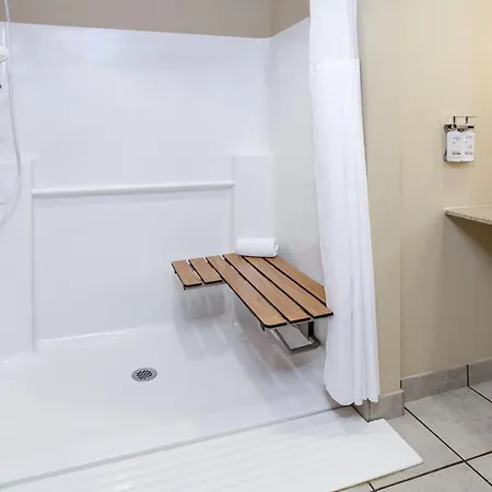Holiday Inn Quincy By Ihg-3