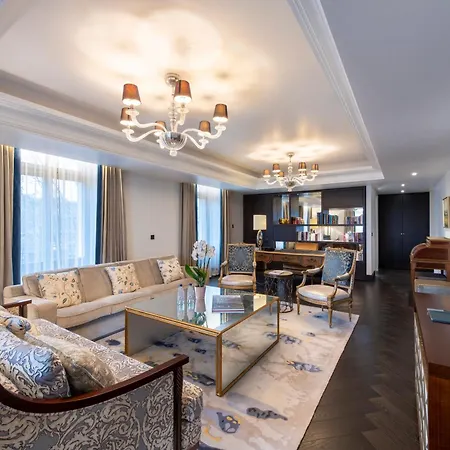 Royal Savoy Hotel & Spa-3