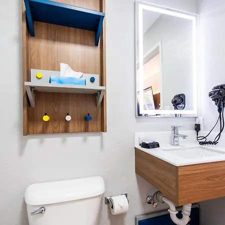 Microtel Inn & Suites By Wyndham London-3