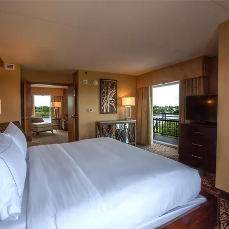Doubletree By Hilton Bay City - Riverfront-3