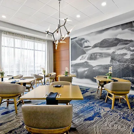 Doubletree By Hilton Davenport-3