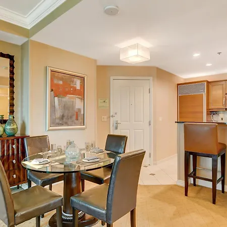 Stripviewsuites At Signature-3