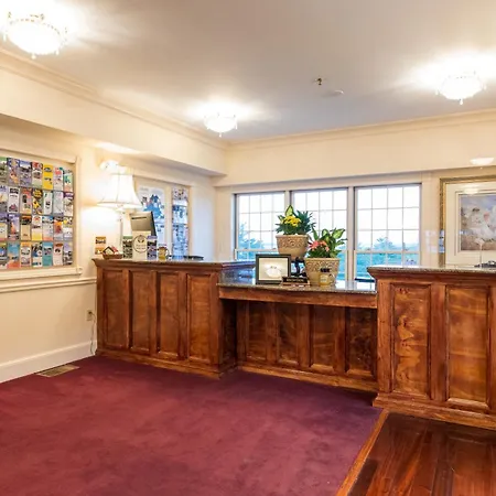 Bluenose Inn - Bar Harbor Collection-3