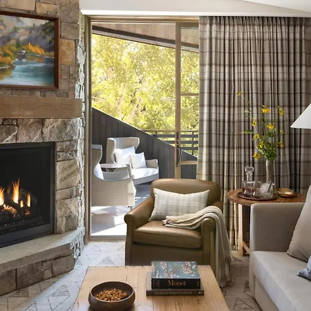 The Rusty Parrot Lodge And Spa-2