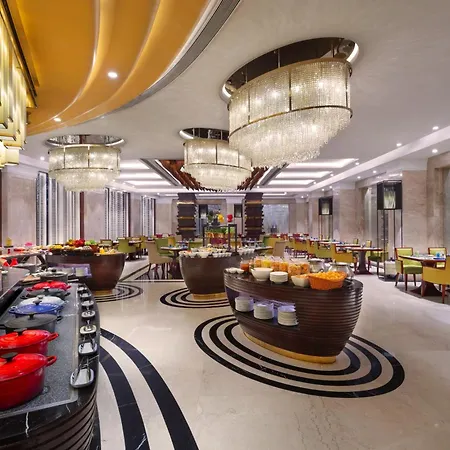 Sheraton Grand Pune Bund Garden Hotel-3