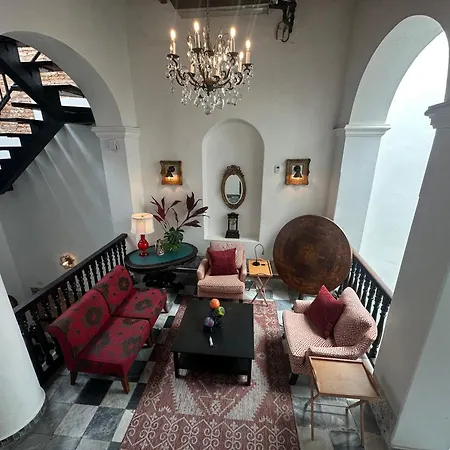 352 Boutique Guest House-3