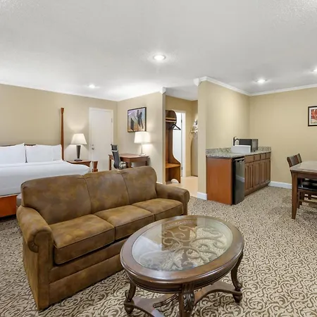 Best Western Plus Wooster Hotel & Conference Center-3