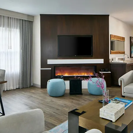 The Del Monte Lodge Renaissance Rochester Hotel & Spa-2