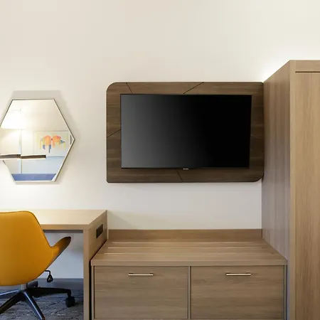 Holiday Inn Express & Suites Raleigh West - Lenovo Center By Ihg-2