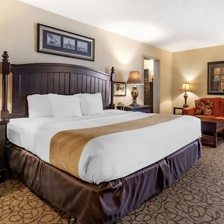 Quality Inn & Suites Escanaba North-2