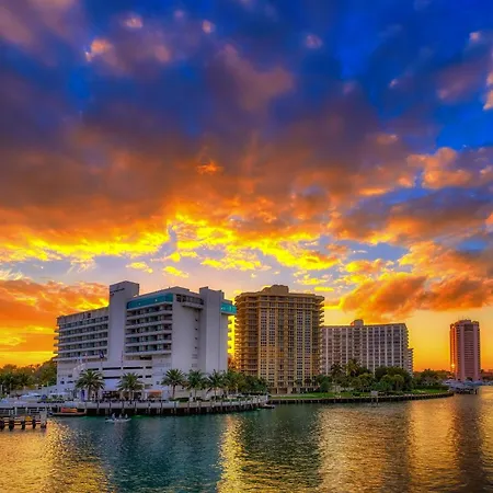 Waterstone Resort & Marina Boca Raton, Curio Collection By Hilton-2