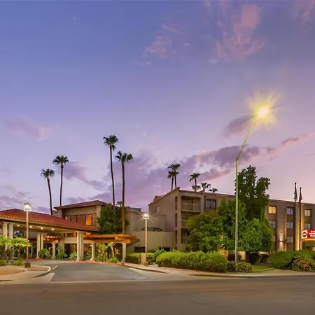 Best Western Plus Scottsdale Thunderbird Suites-3