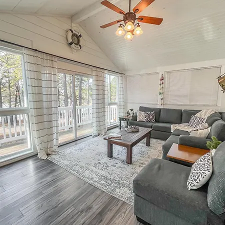 Iconic Cabin Hot Tub Fire Pit Lakefront Dock Pet Friendly And More-3