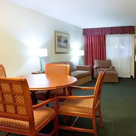 Ramada Inn Lafayette Conference Center-3