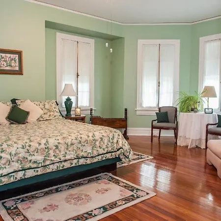 Cedars & Beeches Bed & Breakfast-2