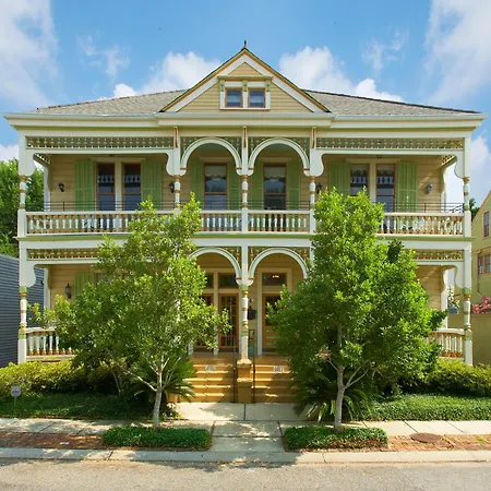 Maison Perrier Bed & Breakfast-2