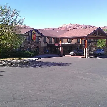 Super 8 By Wyndham Moab-2
