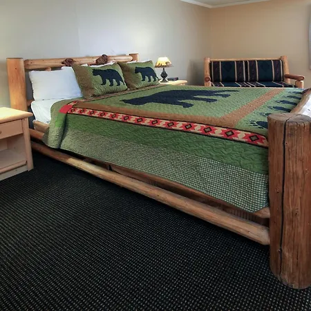 Yellowstone Pioneer Lodge-2