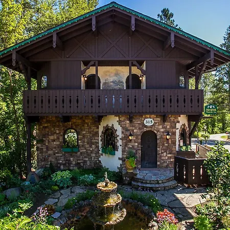 Storybook Riverside Inn-2