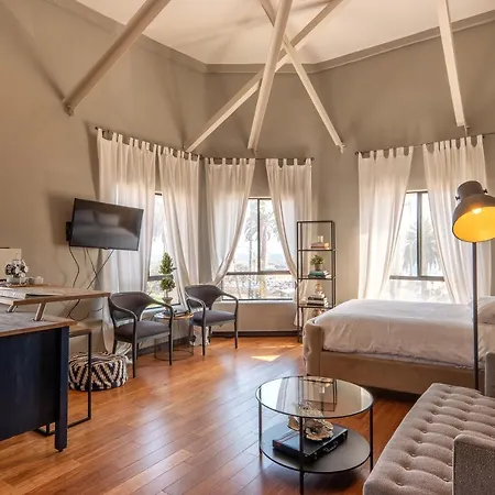Ocean Luxury Lofts And Suites-3