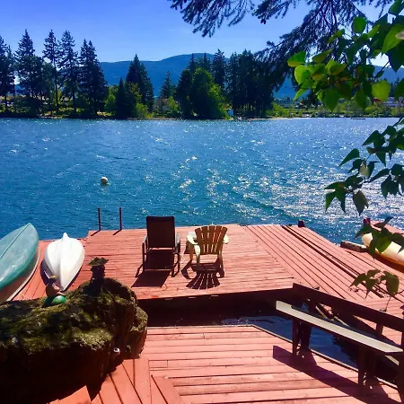 Long Lake Waterfront Bed And Breakfast-3