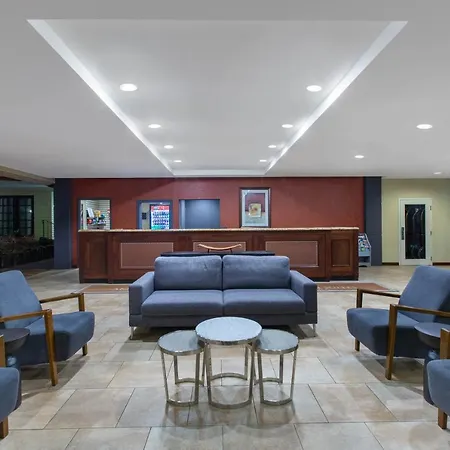 Aksarben Suites Trademark Collection By Wyndham-3
