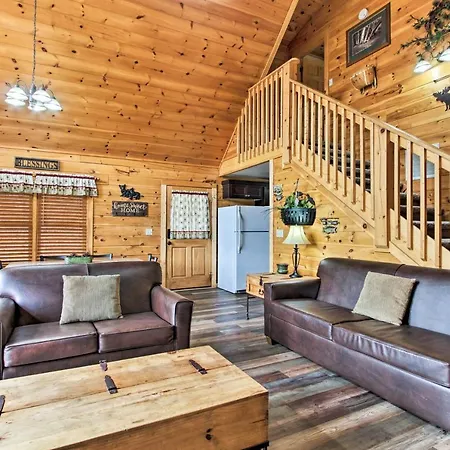 3 Mi To Gatlinburg Cabin With Deck And Pool Table!-3