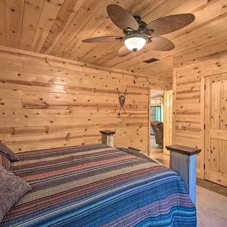 Cabin W/ Hot Tub - Near Broken Bow Lake & Hiking!-3