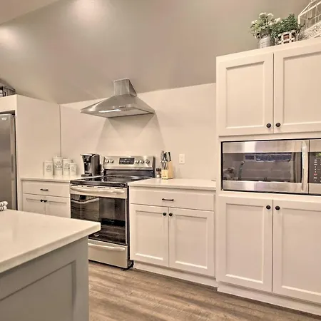 Chic Farmhouse W/ Creek In Heart Of Wine Country!-3