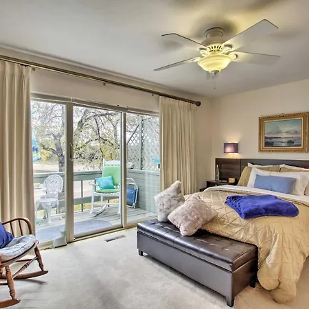 Lakefront Fort Collins Townhome, Only 3 Mi To Csu!-3