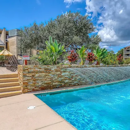 Island Club Condos-2