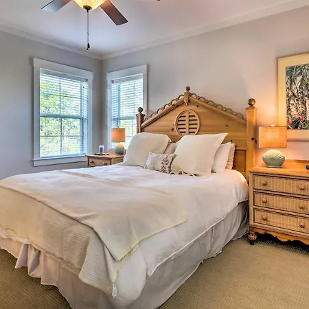 Upscale Gulf Retreat With Pool Access - Half Mi To Beach-2