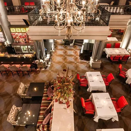 Hotel Le St. James Montreal-3
