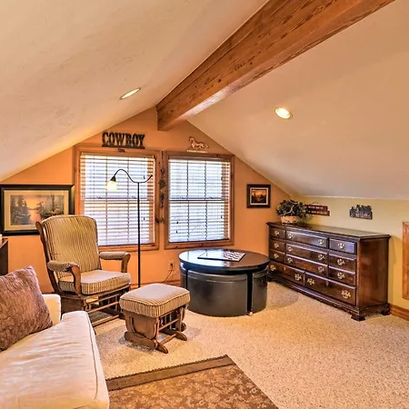 Private Family Home W/ Deck, Porch + Forest Views!-3