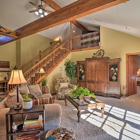Private Family Home W/ Deck, Porch + Forest Views!-2