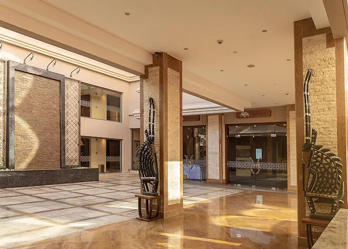 Nairobi Serena Hotel 5 star