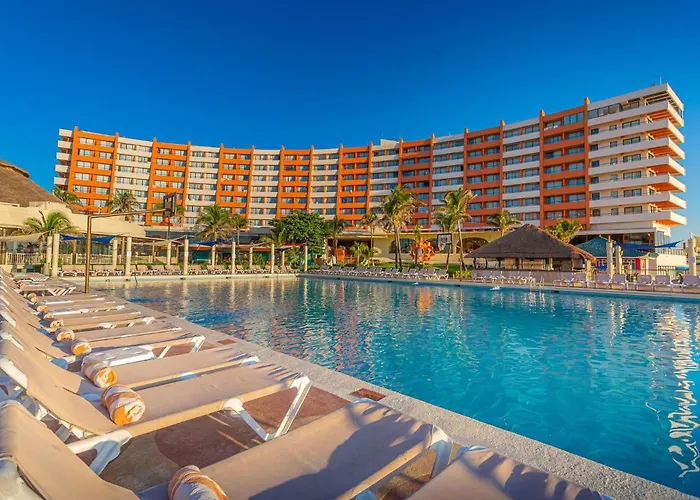 Crown Paradise Club Cancun 5 star