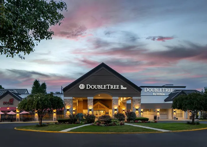 Luxury Hotels in Mount Laurel