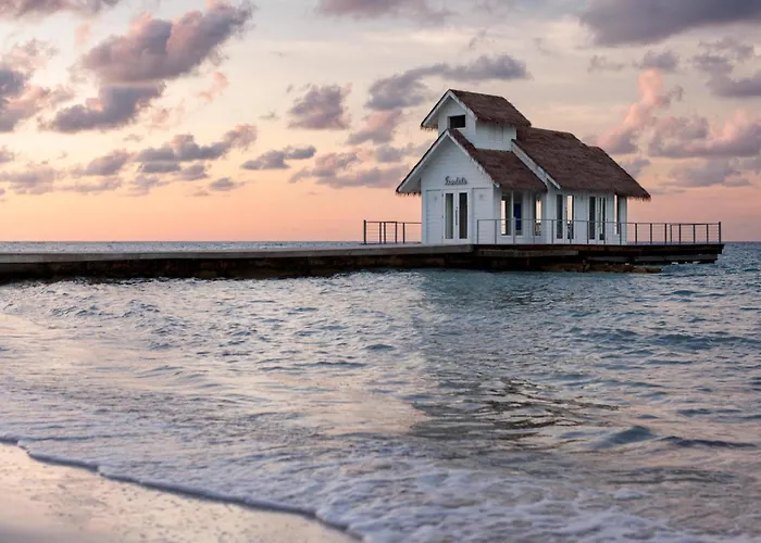 Sandals Montego Bay All Inclusive - Couples Only (Adults Only) 5 star