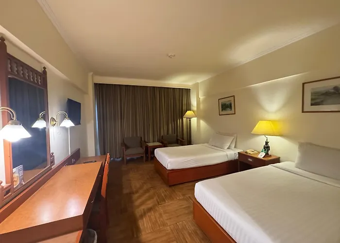 Bangkok Palace Hotel 5 star