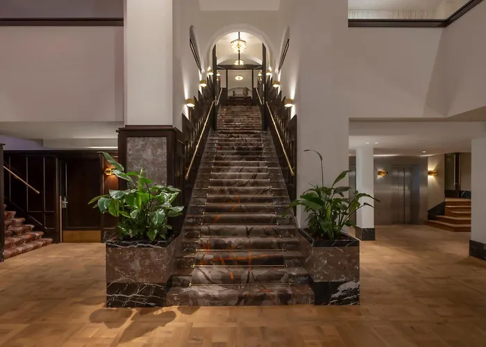 Clayton Hotel Amsterdam American