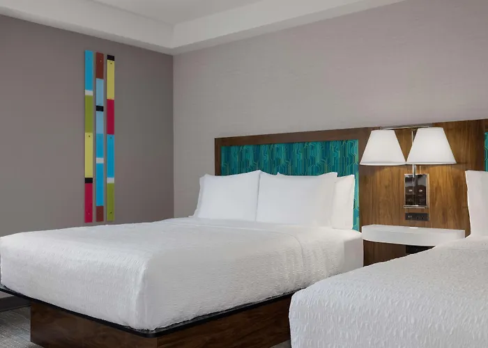 Hampton Inn & Suites By Hilton Toronto Downtown