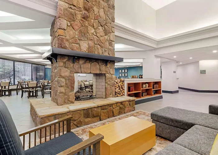 Peachtree City 5 Star Hotels