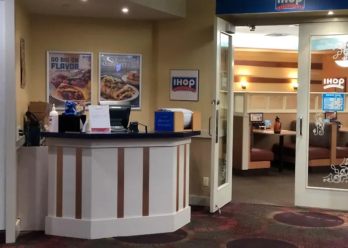 Ramada By Wyndham Niagara Falls/Fallsview