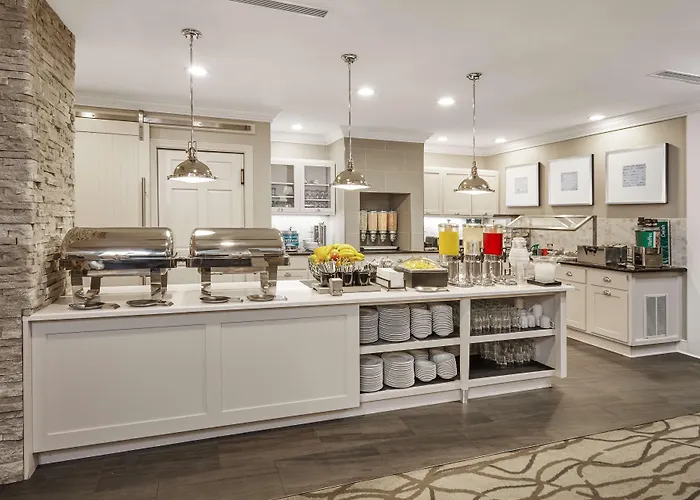 Homewood Suites By Hilton Indianapolis At The Crossing