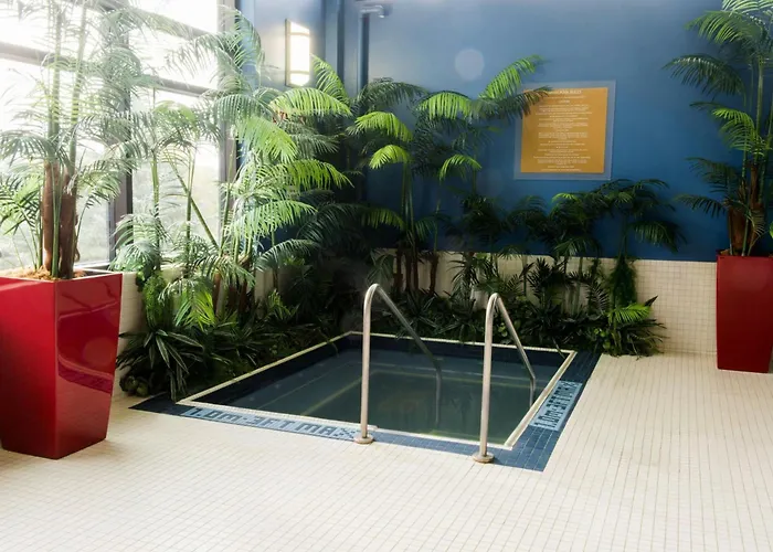Four Points By Sheraton Winnipeg South