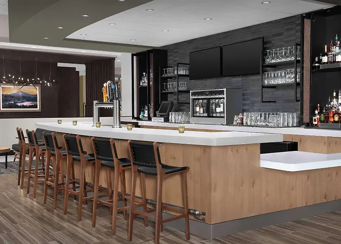 Luxury Hotels in Hillsboro