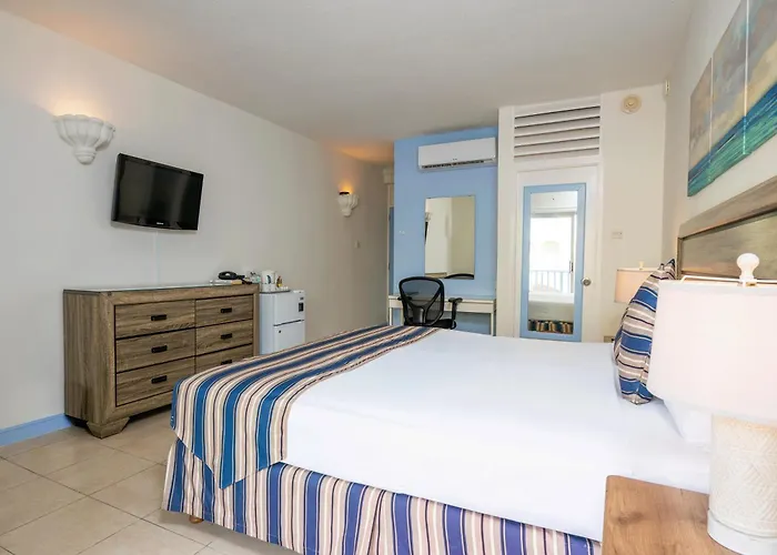 Time Out Hotel Christ Church