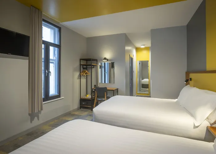 Fitzsimons Hotel Temple Bar Dublin