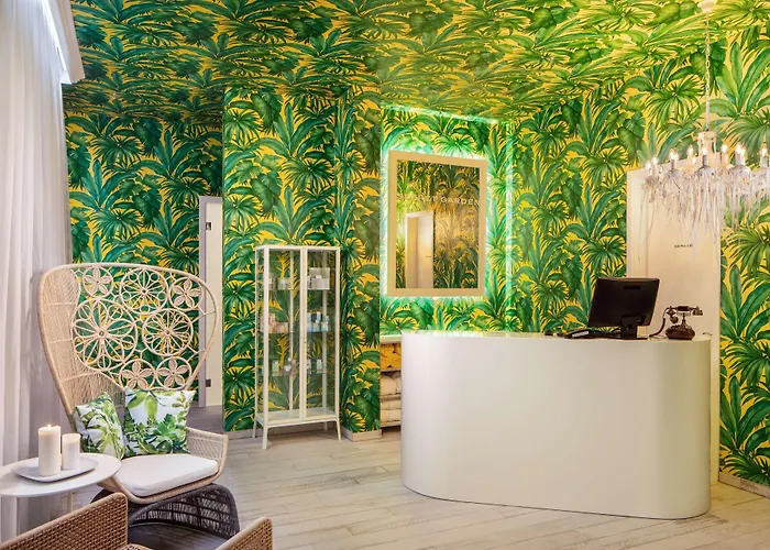 Mystery Hotel Budapest, Preferred Hotels & Resorts 5 star